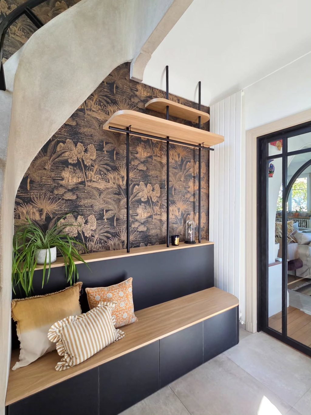 Instagram post from agence.laetitia.vermet. This post is in position 3.