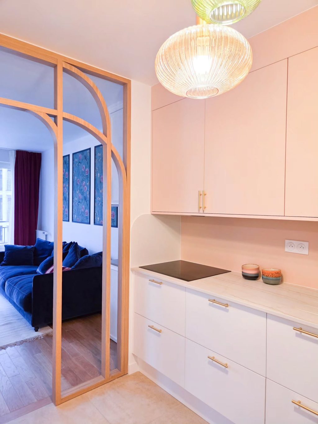 Instagram post from agence.laetitia.vermet. This post is in position 4.